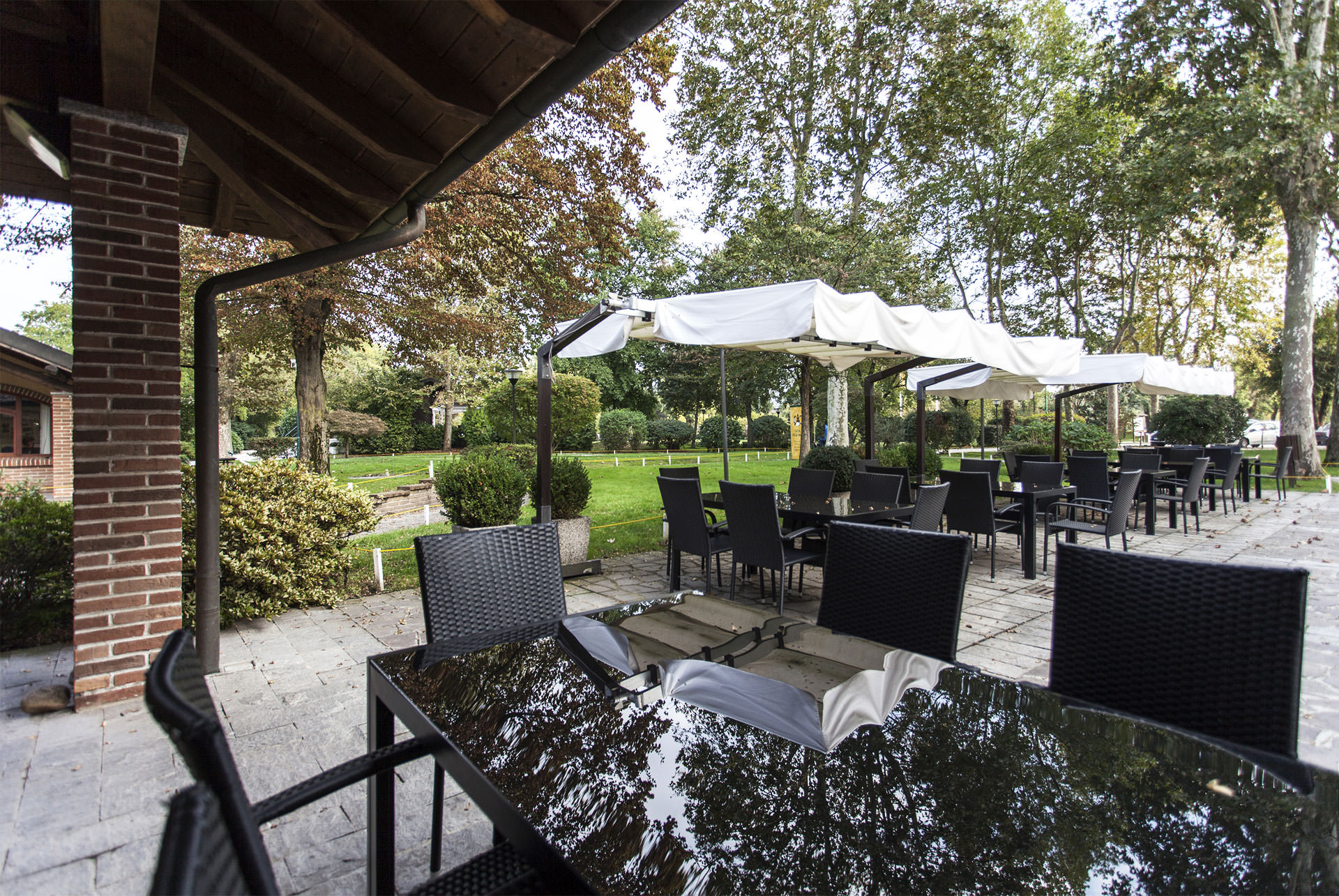 CLUB HOUSE 10