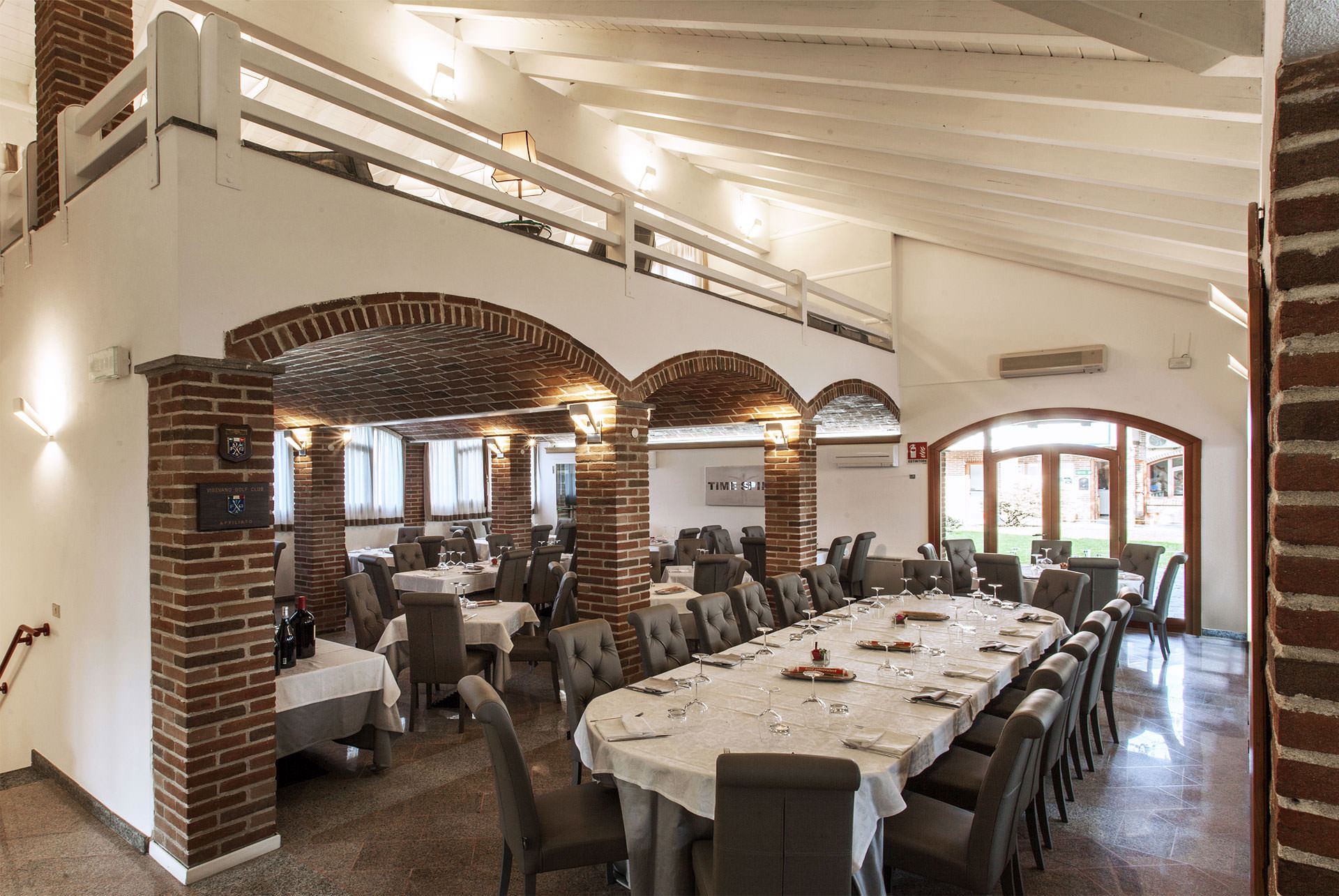 CLUB HOUSE 6