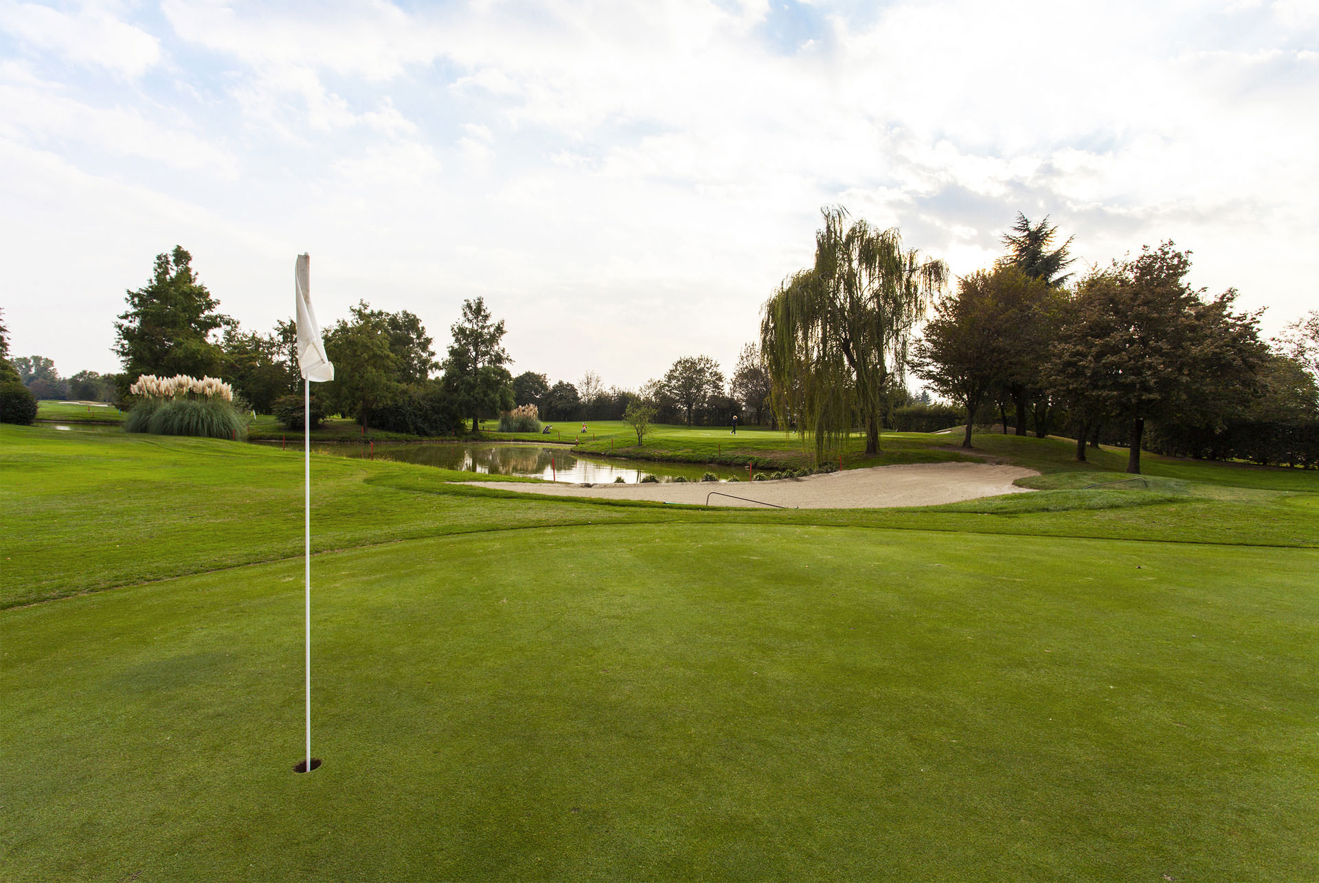 CLUB HOUSE 9